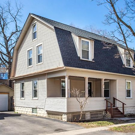 Spacious Home With In-Unit Laundry, Parking, 1Gb Wifi, & Patio Deck Рочестър Екстериор снимка