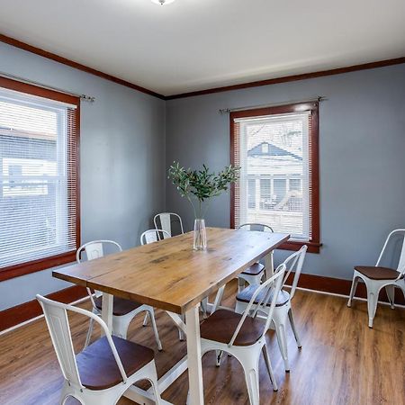 Spacious Home With In-Unit Laundry, Parking, 1Gb Wifi, & Patio Deck Рочестър Екстериор снимка