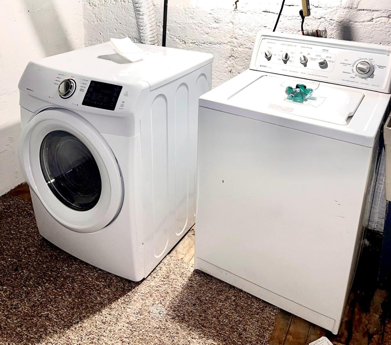 Spacious Home With In-Unit Laundry, Parking, 1Gb Wifi, & Patio Deck Рочестър Екстериор снимка